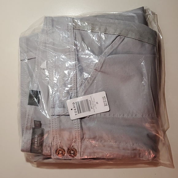 ❤NWT VINTAGE TORRID CROP AVIATOR PANT - HARBOR MIST - COMFORT WAIST - PLUS SIZE - Picture 10 of 13